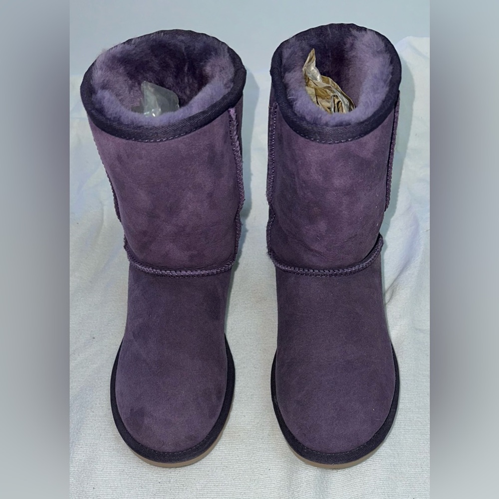 UGG Classic short II